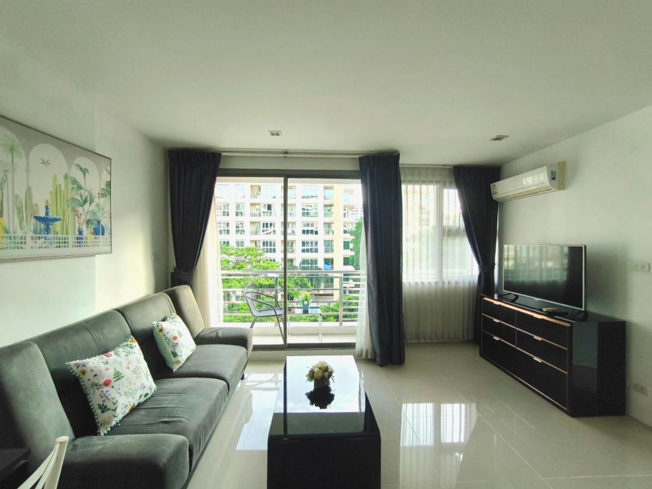 The Urban City Center By Fantasea Beach Pattaya Exterior foto